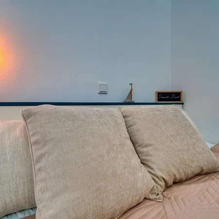 Haus Schoene Aussicht, App 2sb213 Апартаменты Хайлигенхафен